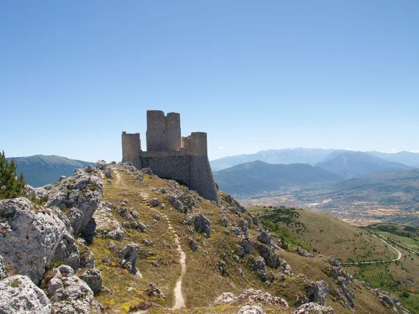 Parken i rocca calascio, slottet — Stockfoto