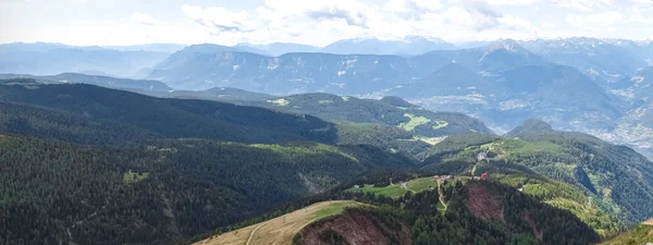 Caminando en los Mountais de Meran —  Fotos de Stock