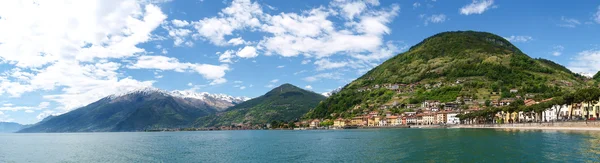 Lake of Como from the waterfront of Domaso — Stock Photo, Image