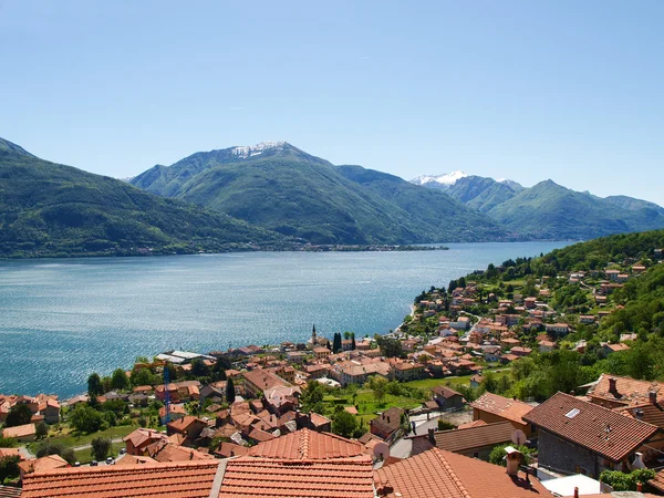 Panorama del Lago de Como desde las Montañas —  Fotos de Stock