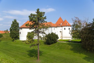 Hırvatistan. Vara Castle? DIN