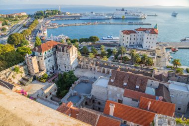 Böl. çan kulesinden göster