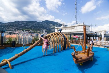 çatı oceanografic Müzesi parkında