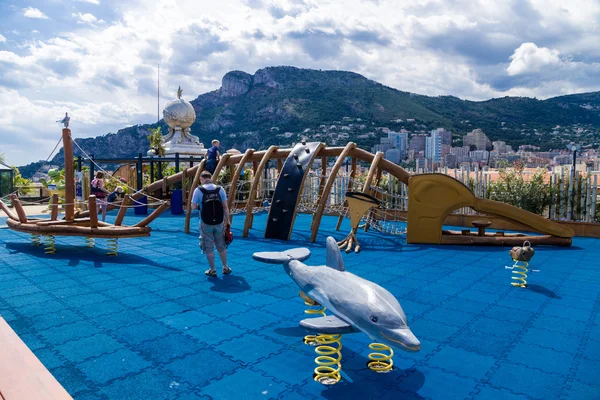 çatı oceanografic Müzesi parkında