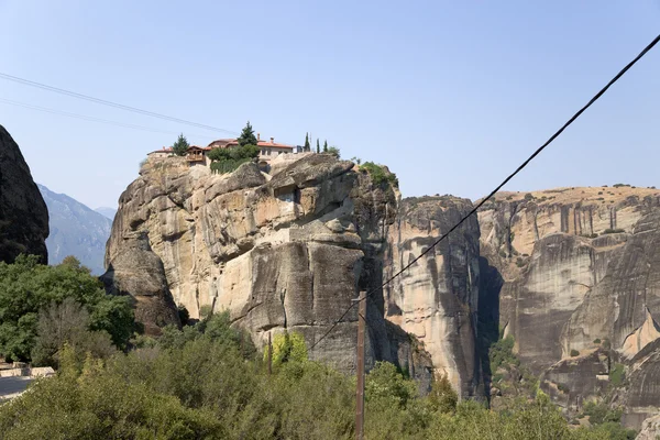 Meteora, Griekenland. het klooster heilige drie-eenheid (unesco-lijst van werelderfgoed) — Stockfoto