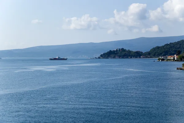 Montenegro. Ferryboat en la Bahía de Kotor — Foto de Stock
