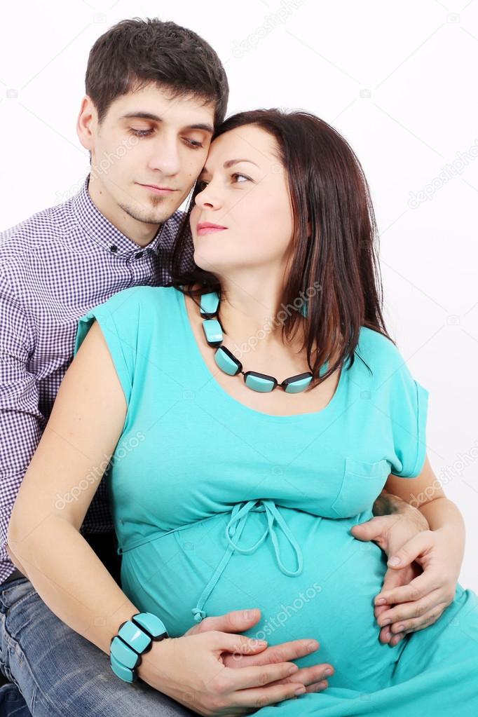 Couple Heureux Attendant Bebe Image Libre De Droit Par Mynoemy C