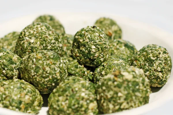 phali. geleneksel Gürcü yemekleri