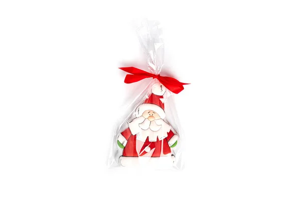 Perníkové sušenky izolované na bílém pozadí. Izolované vánoční cookies — Stock fotografie