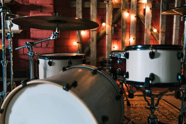 Set of drums on stage in club — Stock Photo, Image