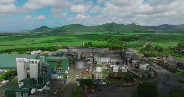 Luchtfoto Van Suikerfabriek Groene Suikerrietvelden Mauritius Suikerproductie Hoge Kwaliteit Beeldmateriaal — Stockvideo