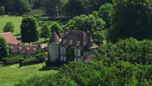 Fransız Kırsal Kesiminde Bir Kale Parallaks Etkisi Yeşil Ormandaki Eski — Stok video