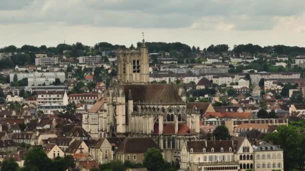 Luftaufnahme Der Stadt Auxerre Mit Der Abtei Saint Germain Burgund — Stockvideo