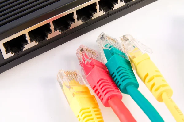 bağlı kabloları ile geçiş