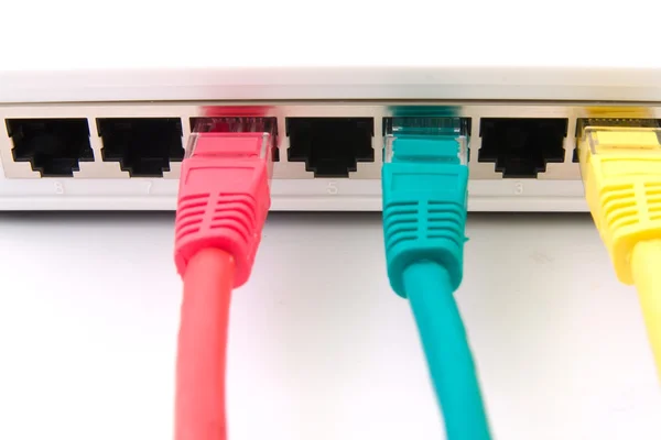 bağlı kabloları ile geçiş