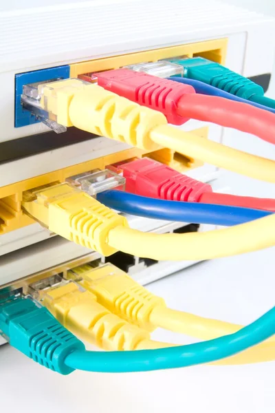 Przełącznik router i kable — Zdjęcie stockowe