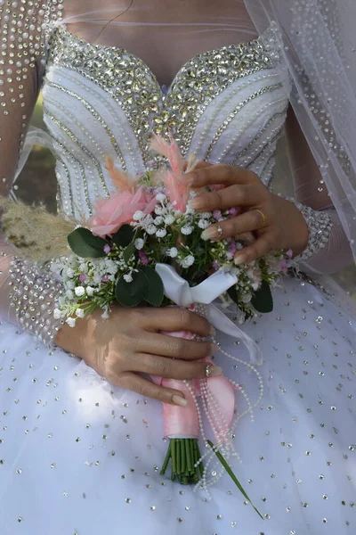 Jeune Mariée Dans Une Robe Mariée Blanche Peau Blanche Sans — Photo