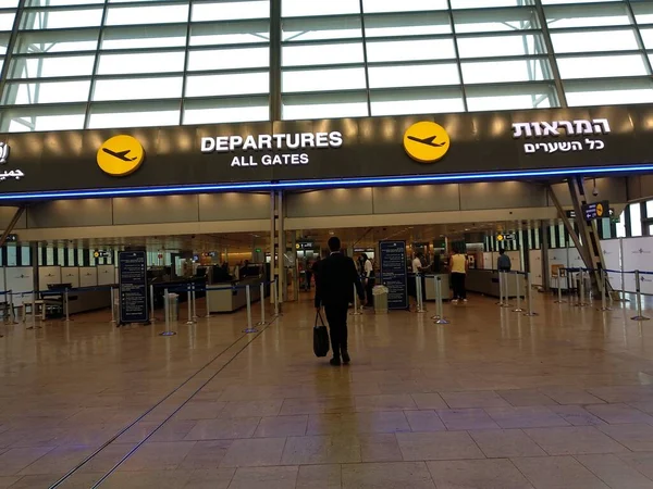 2021年9月13日 以色列特拉维夫 本古里安机场 乘客和游客候车室 大厅高质量照片 — 图库照片