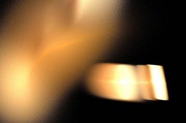 soyut arkaplan renk eğilimleri 2022, 3D illüstrasyon, sarı siyah çok renkli çizgiler fraktal benzersiz kompozisyon grafik ve tasarım sanat projeleri. Yüksek kalite 