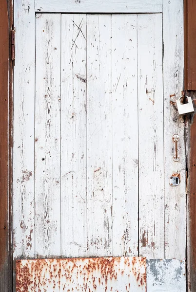 Εγκαταλελειμμένο Σπίτι Πόρτα Υφή Φόντο Κλειδωμένη Ξύλινη Είσοδος Παλιό Μεταλλικό — Φωτογραφία Αρχείου