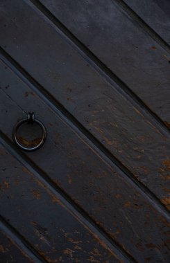 Eski ahşap duvar dokusu arka planı. Canlı, parlak, donanma katıksız renk arkaplanı tasarım için. Güzel, çizilmiş, yıpranmış, boyası soyulmuş, yatay ahşap tahtalar. Boşluğu kopyala