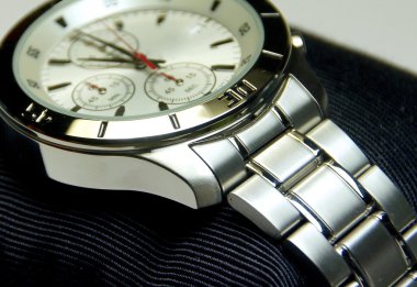 Paslanmaz çelik chronograph izle