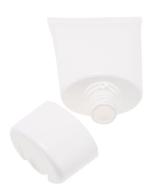 Plastik şişeler, beyaz arka plan, cilt bakımı.