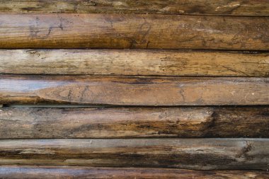 Yürüme tahtası dokusu doğaldır.