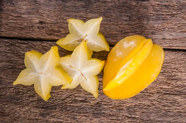 Gul Stjärna Frukt Eller Stjärna Äpple Trä Bakgrund — Stockfoto