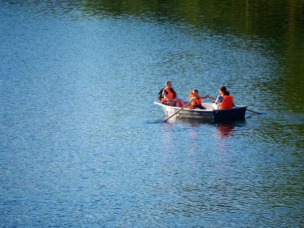 Moscou Verão 2021 Passeios Barco Família Parque Cidade — Fotografia de Stock