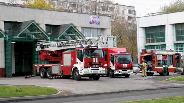 Russie Moscou Octobre 2021 Formation Des Pompiers Près Caserne Pompiers — Video