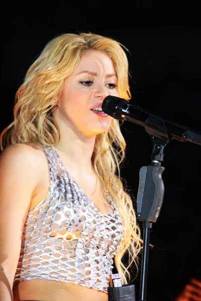 Minsk, Wit-Rusland - 20 mei: shakira presteert op minsk-arena op 20 mei 2010 in minsk, Wit-Rusland. — Stockfoto