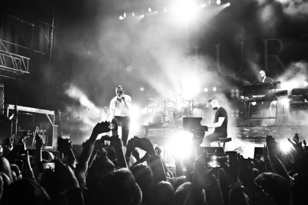 MINSK, BELARUS - JULY 2: Group HURTS performs on MOST Festival 2013 July 2, 2013 in Minsk, Belarus — Stock Photo, Image