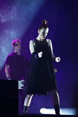 Minsk, Beyaz Rusya - 13 Kasım 2012: shirley manson çöp üzerinden gerçekleştiren Sahne Alanı'nda 13 Kasım 2012 minsk, Beyaz Rusya