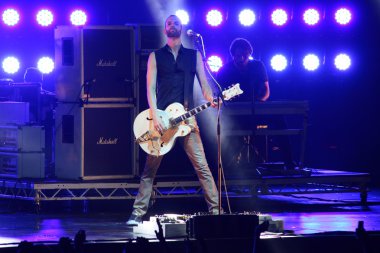 rock grubu placebo konserinde de minsk, Beyaz Rusya 22 Eylül 2012 Cumartesi günü Spor Sarayı