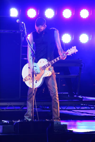 Banda de rock Placebo en concierto en el Sport Palace el sábado 22 de septiembre de 2012 en Minsk, Bielorrusia — Foto de Stock