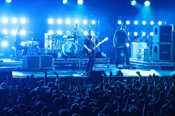 Banda de rock Placebo em concerto no Sport Palace no sábado, 22 de setembro de 2012 em Minsk, Bielorrússia — Fotografia de Stock