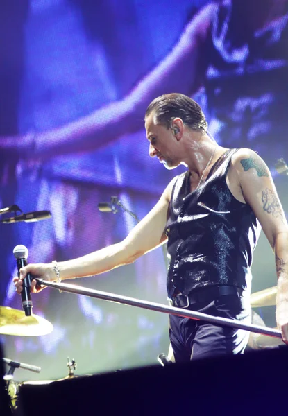 Depeche mode v koncertu v aréně minsk v pátek 28. února 2014 v Minsku, Bělorusko — Stock fotografie