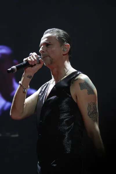 Depeche Mode em concerto na Arena de Minsk na sexta-feira, 28 de fevereiro de 2014 em Minsk, Bielorrússia — Fotografia de Stock