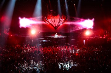 Sadece armin üyeleri: armin van buuren minsk-Arena ile yoğun programında 21 Şubat 2014