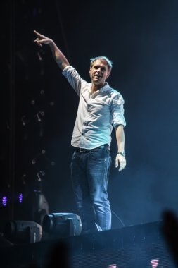 Sadece armin üyeleri: armin van buuren minsk-Arena ile yoğun programında 21 Şubat 2014