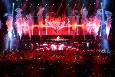 Sadece armin üyeleri: armin van buuren minsk-Arena ile yoğun programında 21 Şubat 2014