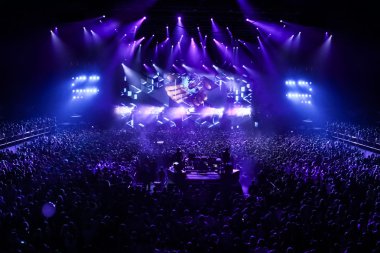 Sadece armin üyeleri: armin van buuren minsk-Arena ile yoğun programında 21 Şubat 2014