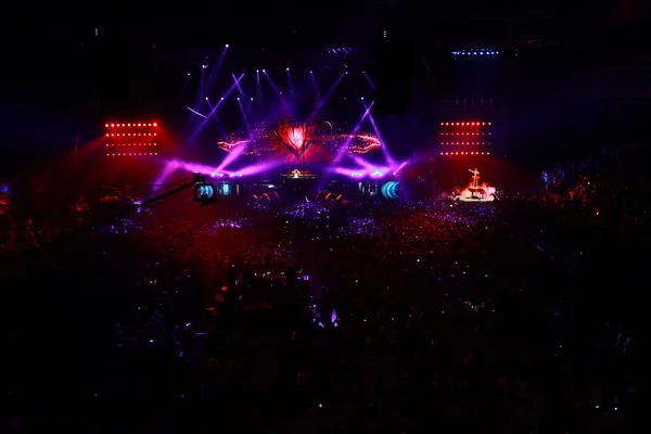 Sadece armin üyeleri: armin van buuren minsk-Arena ile yoğun programında 21 Şubat 2014