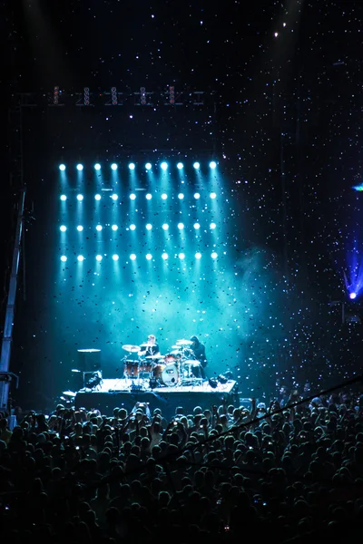 Nur Mitglieder von armin: intensiver Auftritt mit armin van buuren in minsk-arena am 21. februar 2014 — Stockfoto