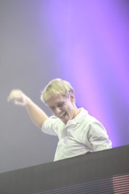 Sadece armin üyeleri: armin van buuren minsk-Arena ile yoğun programında 21 Şubat 2014