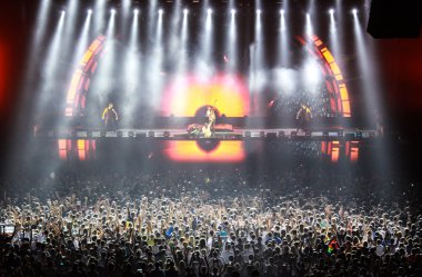 Sadece armin üyeleri: armin van buuren minsk-Arena ile yoğun programında 21 Şubat 2014
