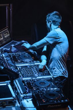 DJ eddie halliwell gerçekleştirir Minsk'te kentsel dalga Festivali'nde 16 Nisan 2011