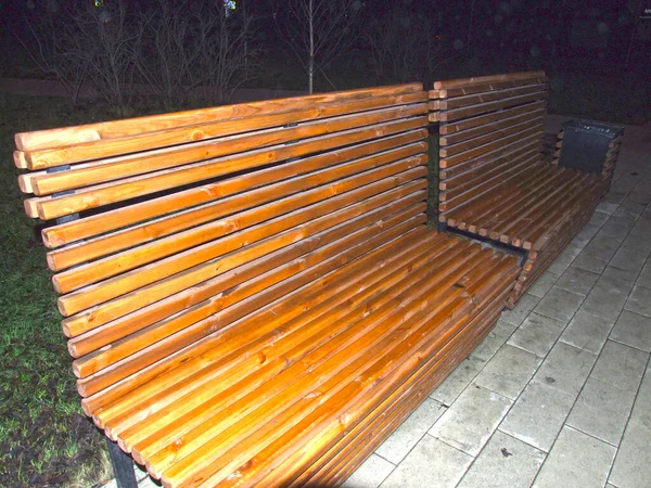 Drewniana Ławka Parku Wieczornym — Zdjęcie stockowe