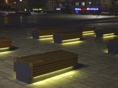 Parkta parlayan yeni yıl bankları